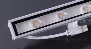 光臣照明打造城市中的“夜巴黎” 絕招在于LED線條燈！