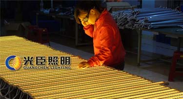 網(wǎng)絡詢盤激增，光臣照明LED線條燈訂單暴漲