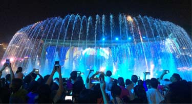 不只LED護欄管，DMX512控制技術已經遍及到燈光秀