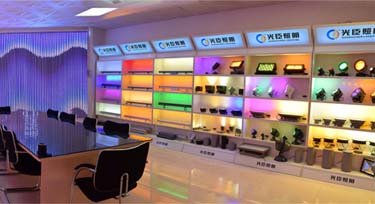 昨天廣州光亞展上沒找到合適的洗墻燈廠家?轉戰光臣吧!