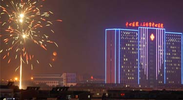 打破傳統 全彩外控護欄管讓大石橋醫院眼前一亮