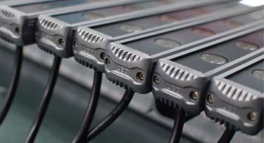 洗墻燈的洗墻高度和發光角度有關系嗎?