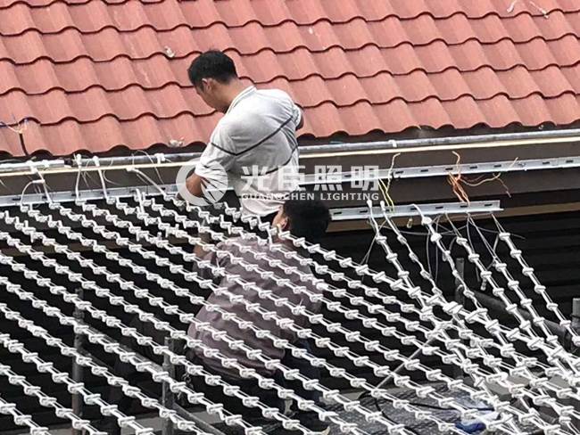 拉鋼絲點光源如何安裝?商業街天幕亮化