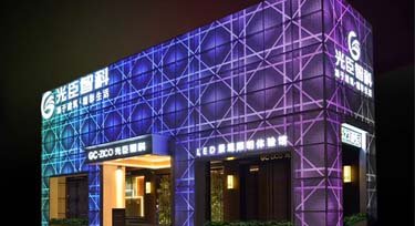 LED洗墻燈應用：品牌館形象塑造